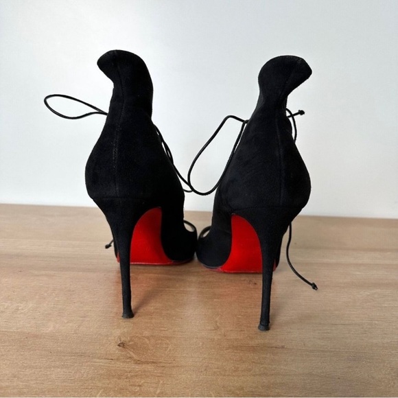 ❤️SOLD❤️Christian Louboutin Heels - Picture 4 of 12
